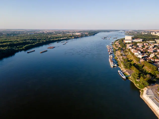 Река Дунав и град Русе, снимка от въздуха